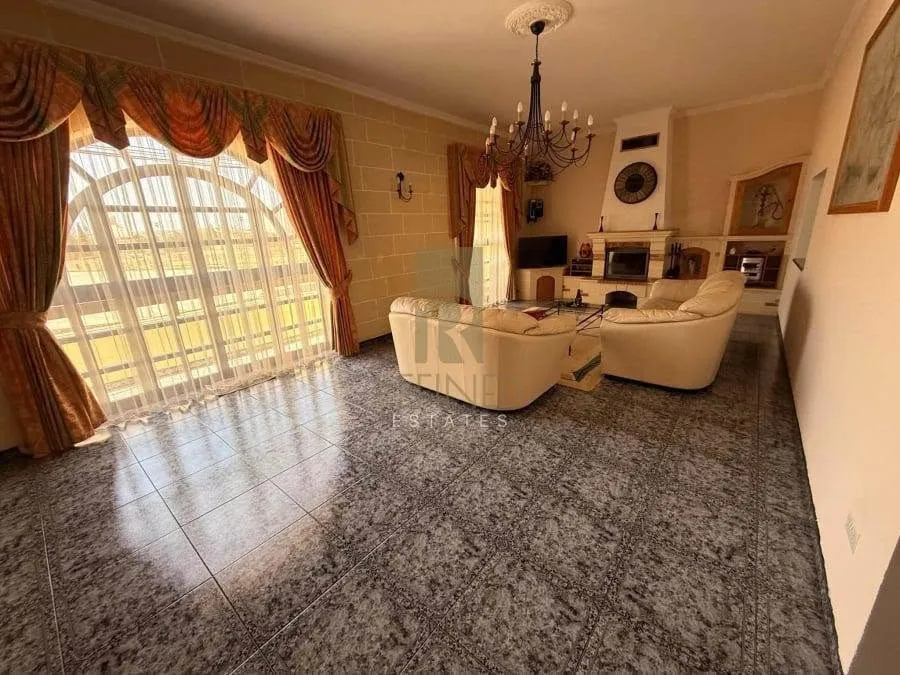 4 Bedroom Apartment in Żebbuġ