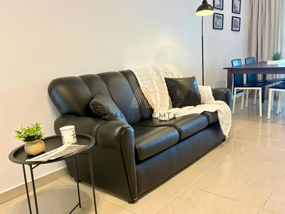 Incredible Opportunity for a Family/Couple! 2 Bedroom Modern Apartment