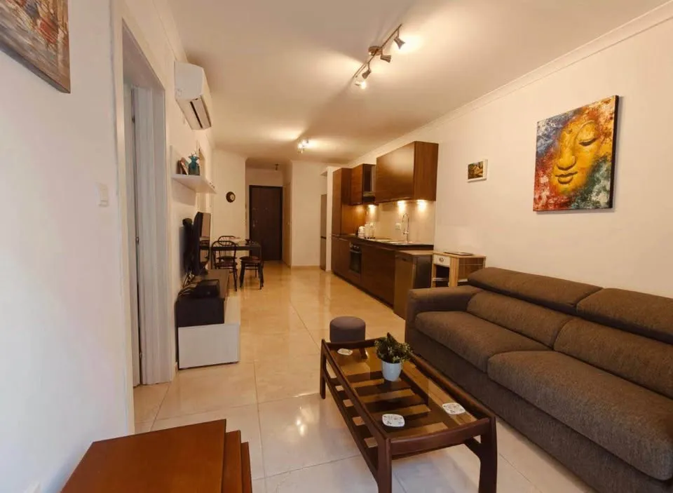 Sliema 2 bedroom apartment with side sea views
