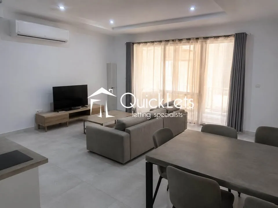 2 Bedroom Apartment in Gżira