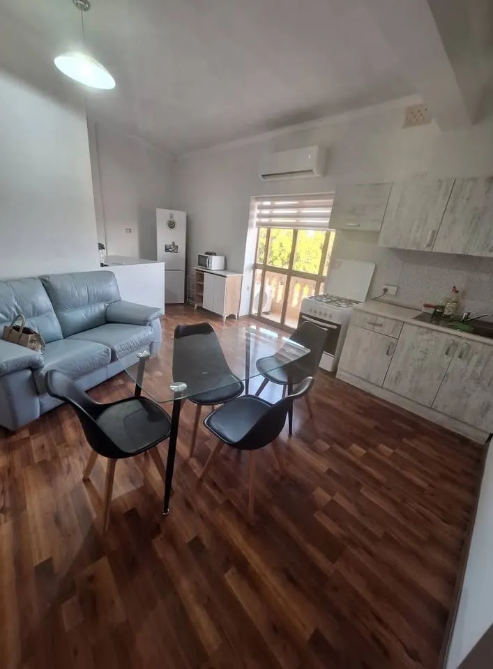 2 Bedroom Apartment - (Sleeps 3)