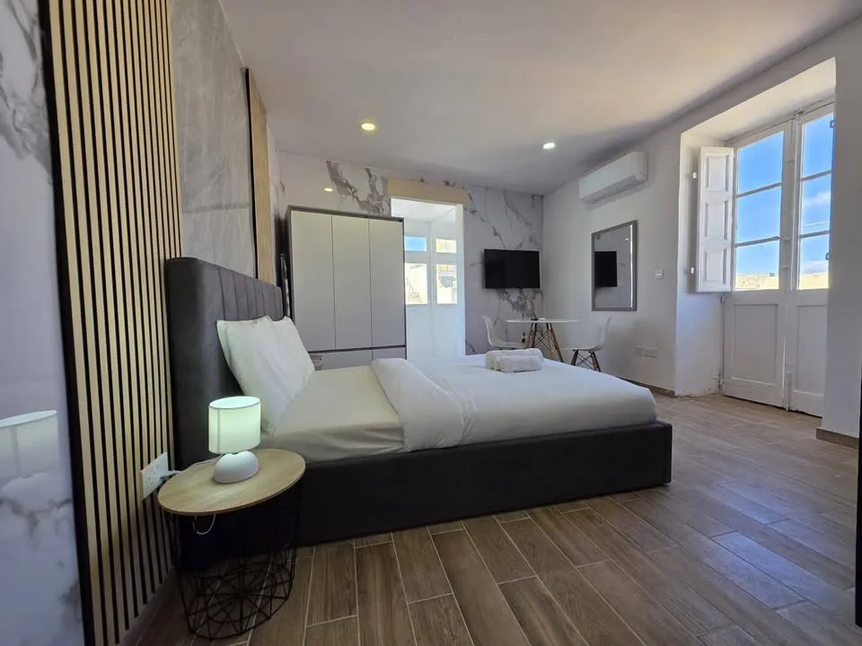 Modern Showroom – Qormi