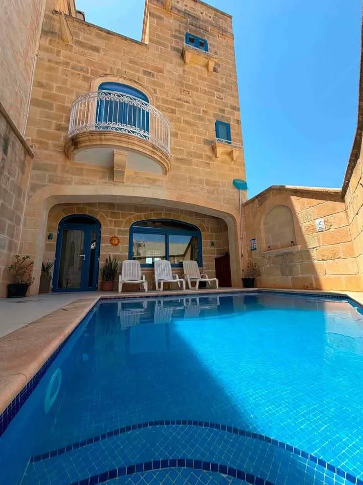 4-bedroom Farmhouse in Sannat