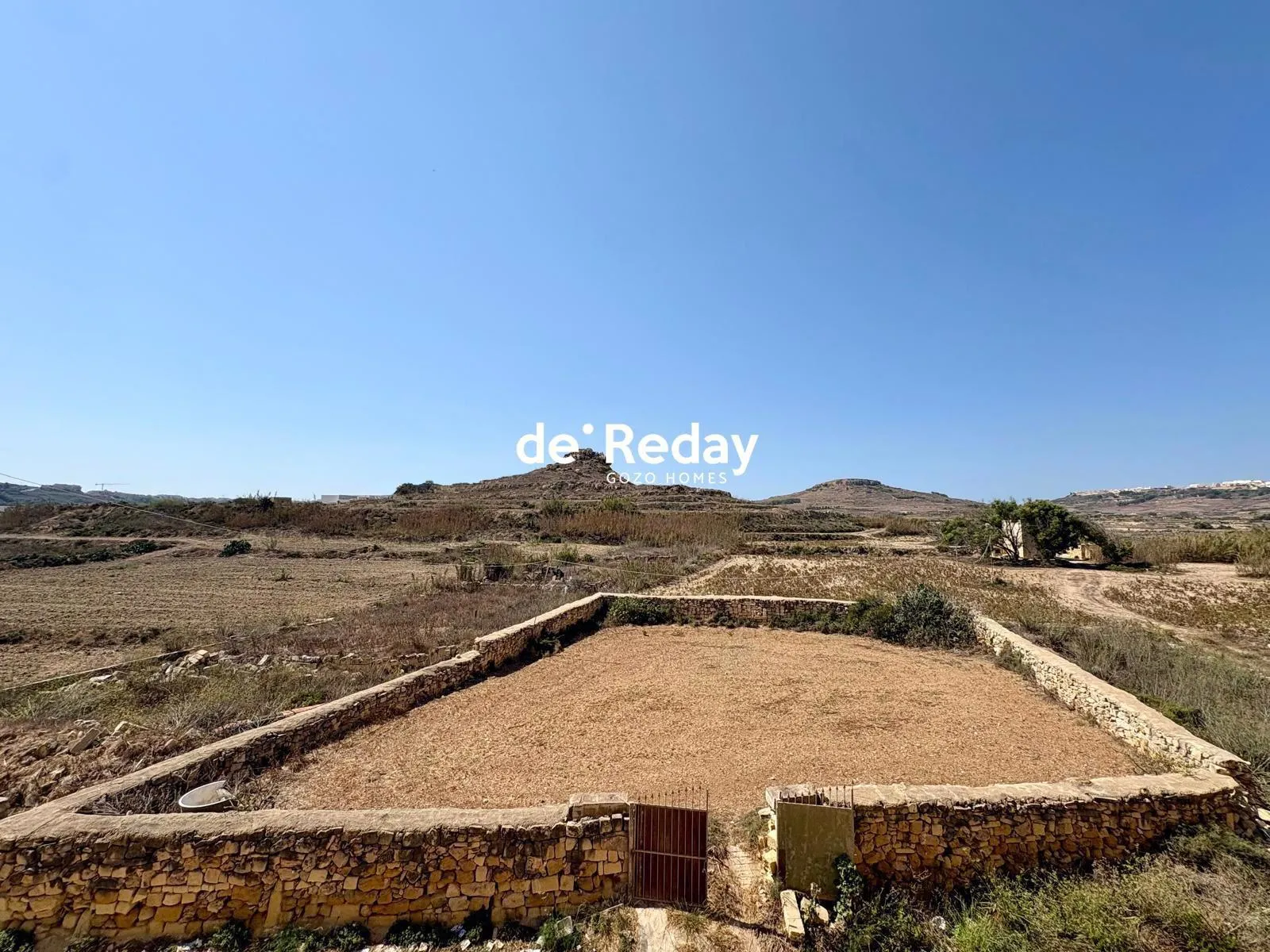 Modern 2 Bedroom Apartment in Marsalforn with Views