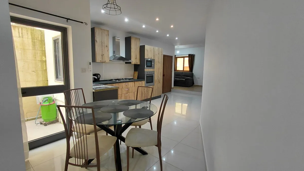 3bedroom apartment