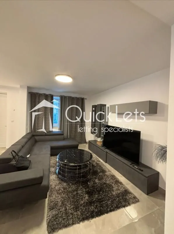 Gzira: Three-bedroom apartment!
