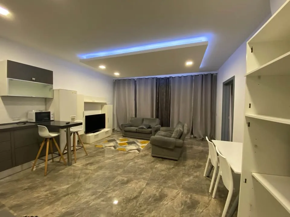 Modern 2-Bedroom Penthouse with Large Terrace – Qawra