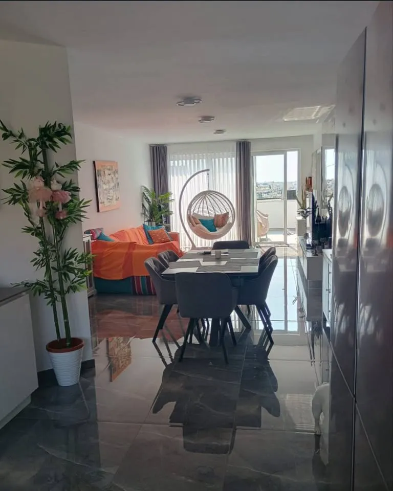 Luxury equipped & designed 2 bedroom Penthouse in St Venera