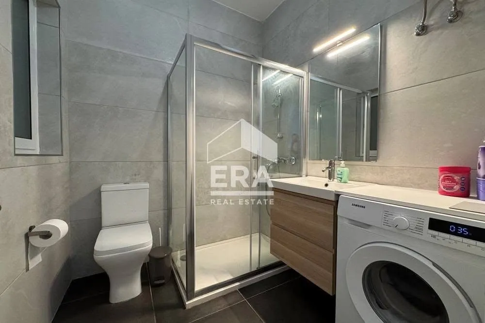 Bright 2 Bedroom Apartment with Stunning Country Views
