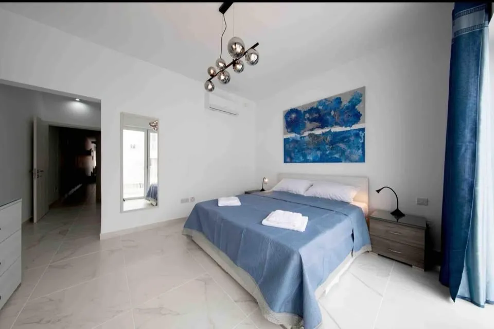 Pieta- 1 Bedroom - Modern Block