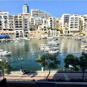 St Julians Spinola Bay Modern Apartment