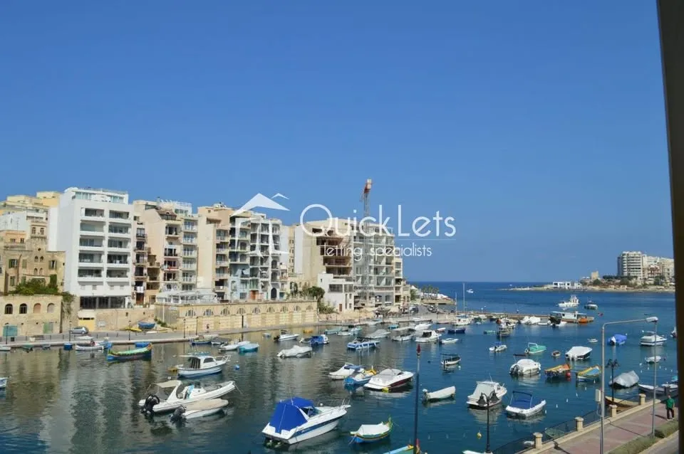 Stunning 2-Bedroom Seafront Apartment in St Julian’s