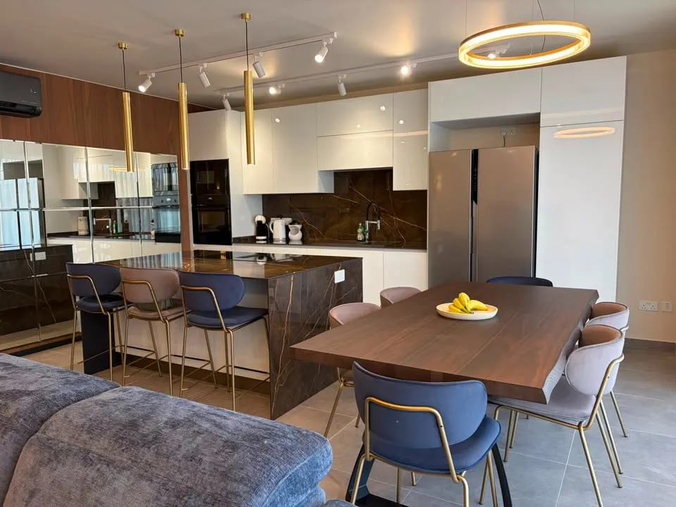 PEMBROKE ULTRA MODERN APARTMENT