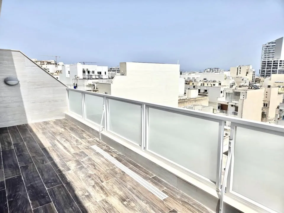 Gzira Brand New Penthouse