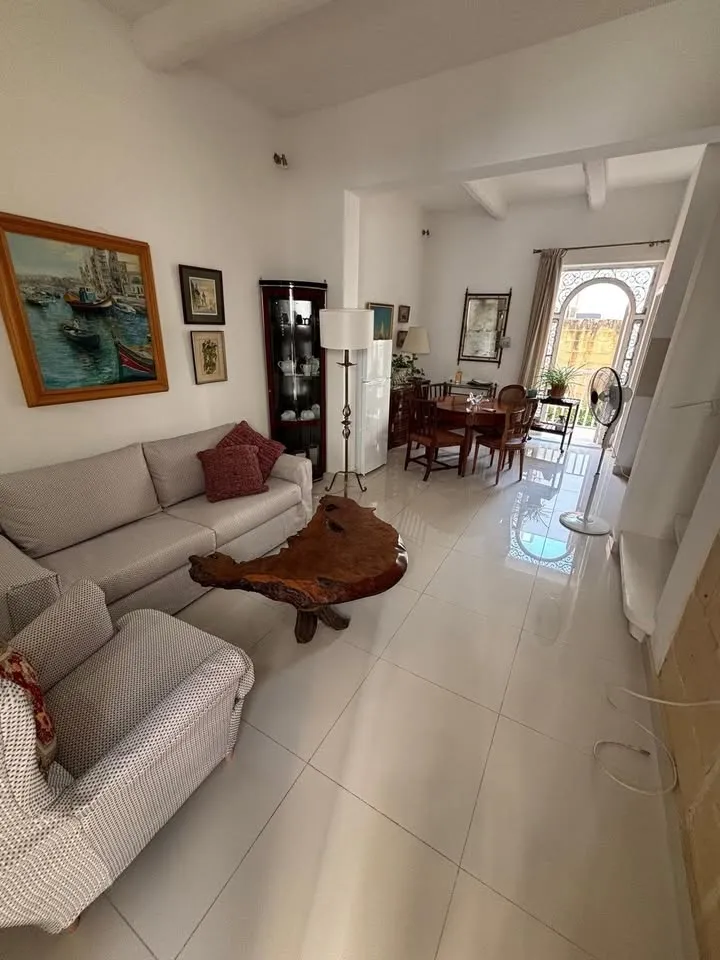 2-Bedroom TOWNHOUSE in SLIEMA