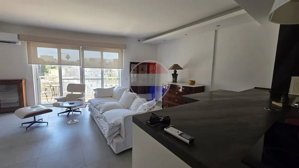 Sixth floor apartment in Balluta, St. Julian's