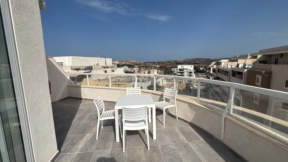 Qawra – Modern & Highly Finished 1-Bedroom Penthouse