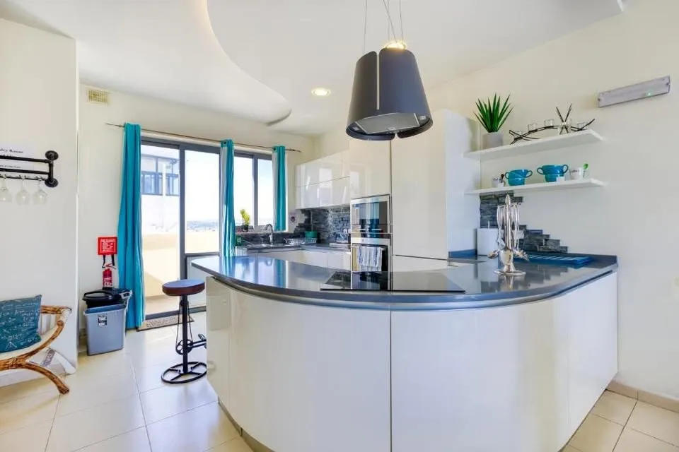 Penthouse with a very large terrace ideal for entertaining