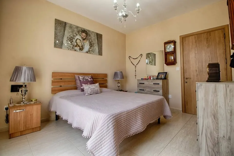 Highly finished penthouse in Qawra for rent
