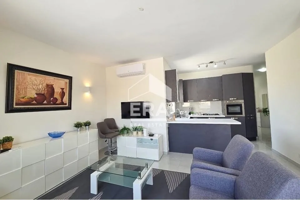 Modern 2-Bedroom Penthouse – Għajnsielem, Gozo