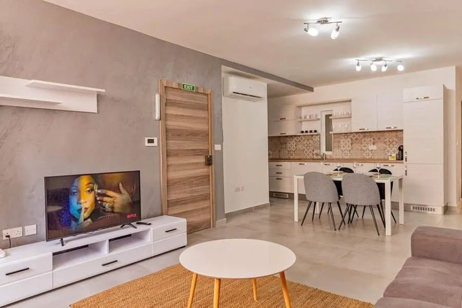 Amazing location in Sliema - one street from the sea front