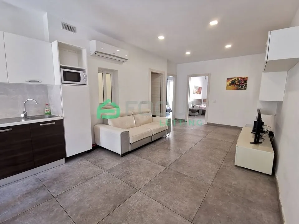 Nice - Modern 2 Bedroom