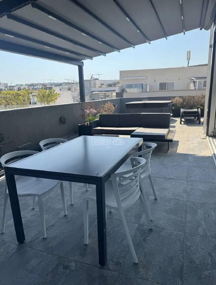 Brand new 1-bedroom penthouse in Swieqi