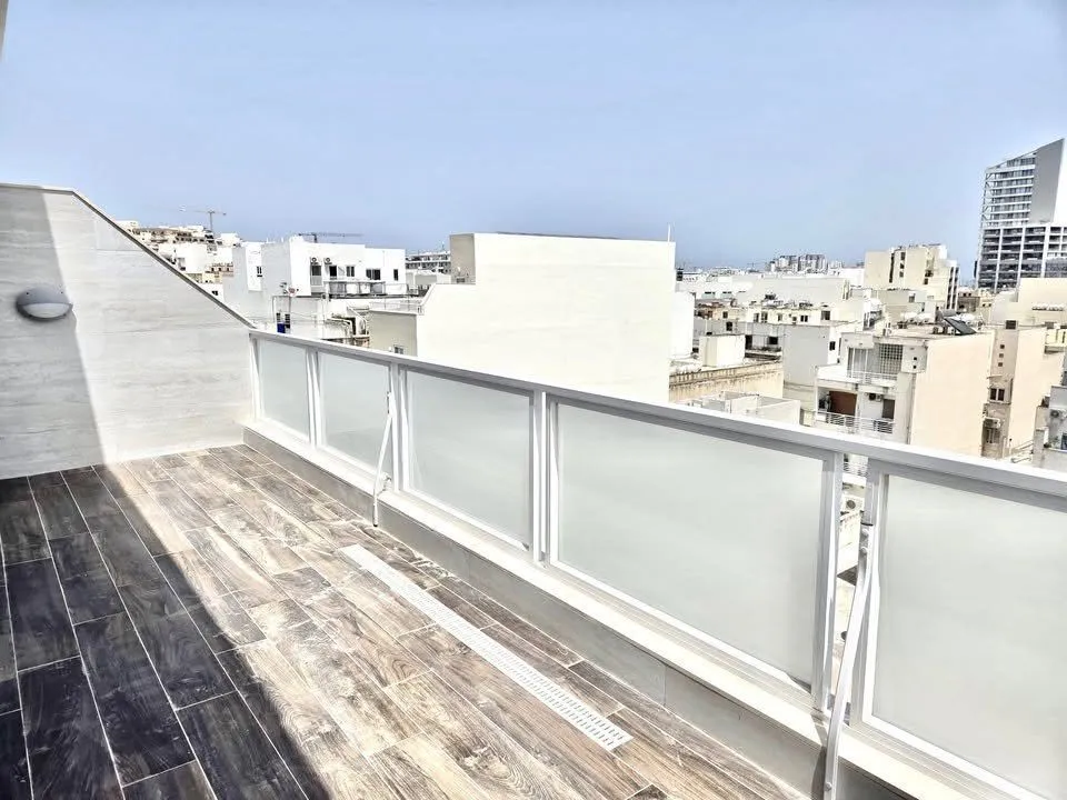 Gzira Brand New Penthouse