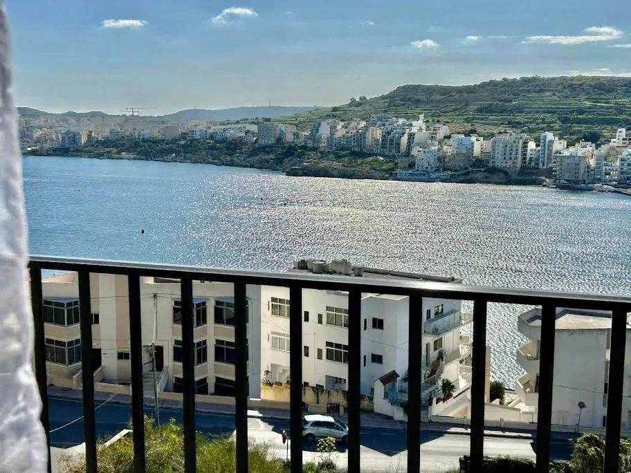 Xemxija Large Apartment :Seaviews n Pet Friendly *