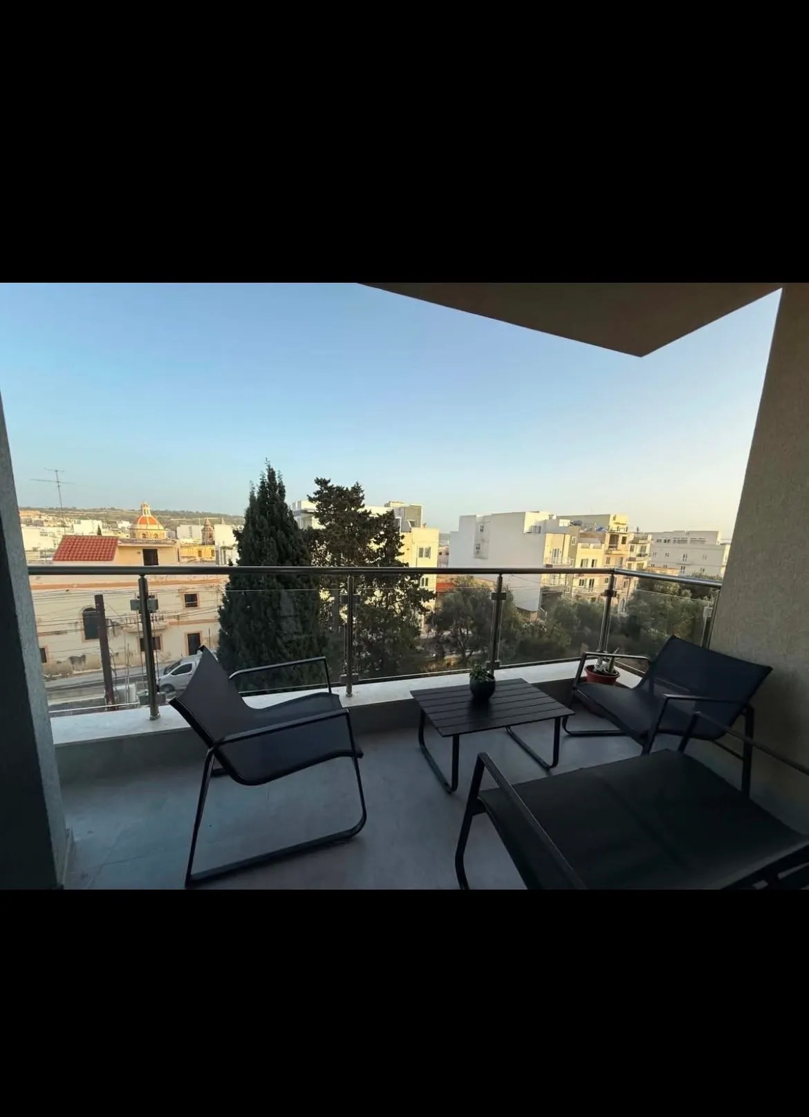 Direct from owner: Bright, modern, new apartment with stunning 180° open views in Marsaxlokk