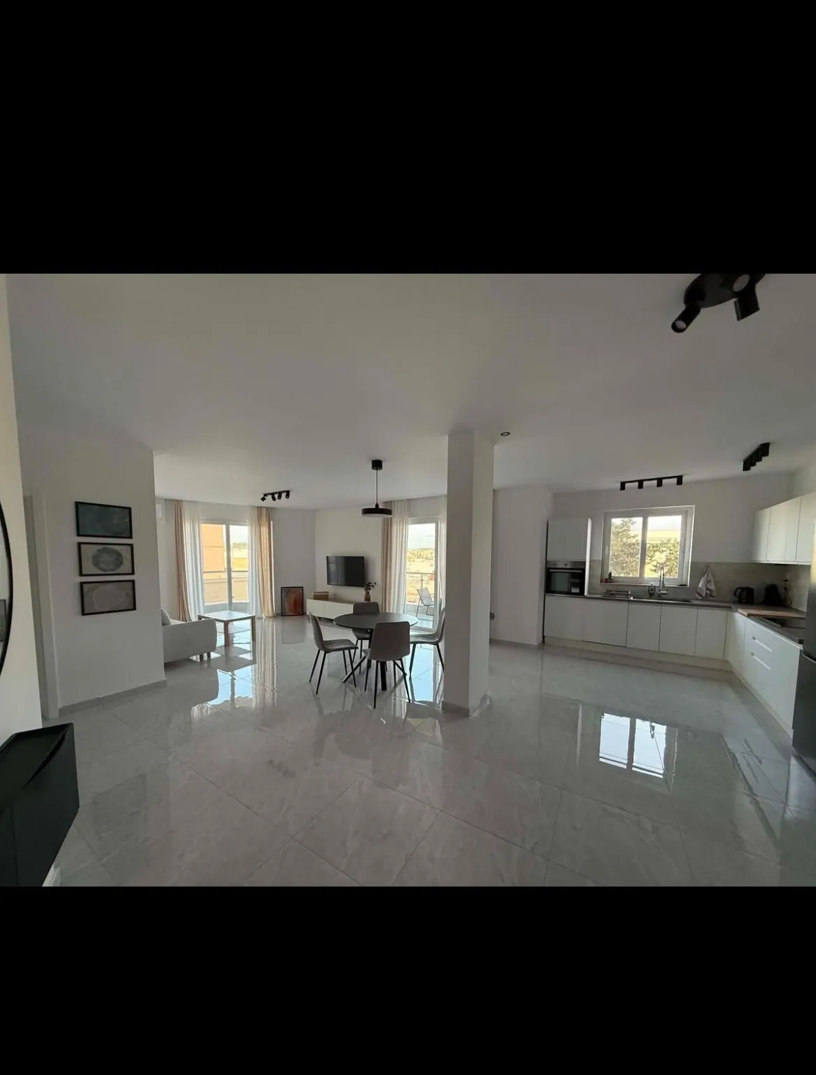 Direct from owner: Bright, modern, new apartment with stunning 180° open views in Marsaxlokk