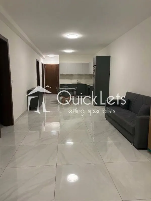 Modern 2-Bed, 2-Bath Maisonette in Qawra