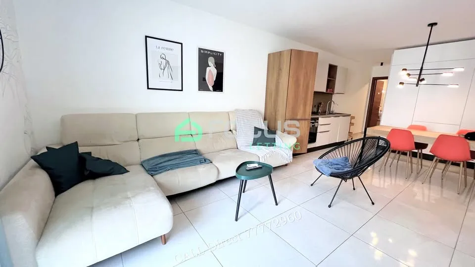 2 Double Bedroom Flat in Ta' Xbiex