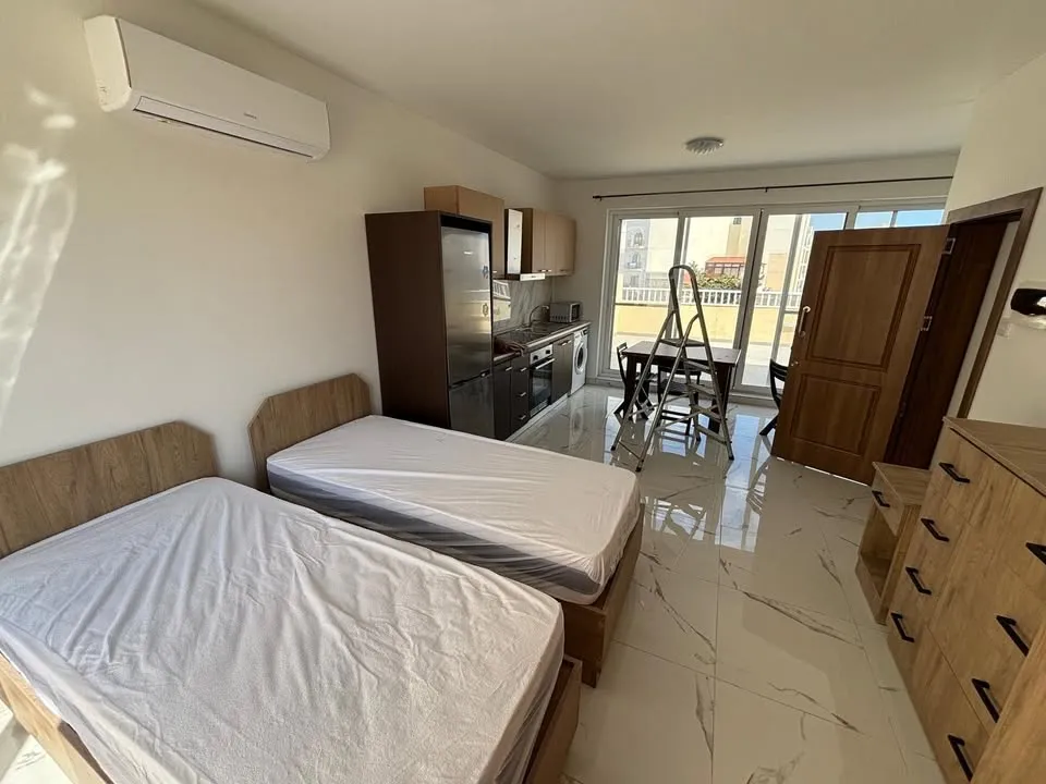 PIETA / HARMUN 1 Bed - Studio PENTHOUSE