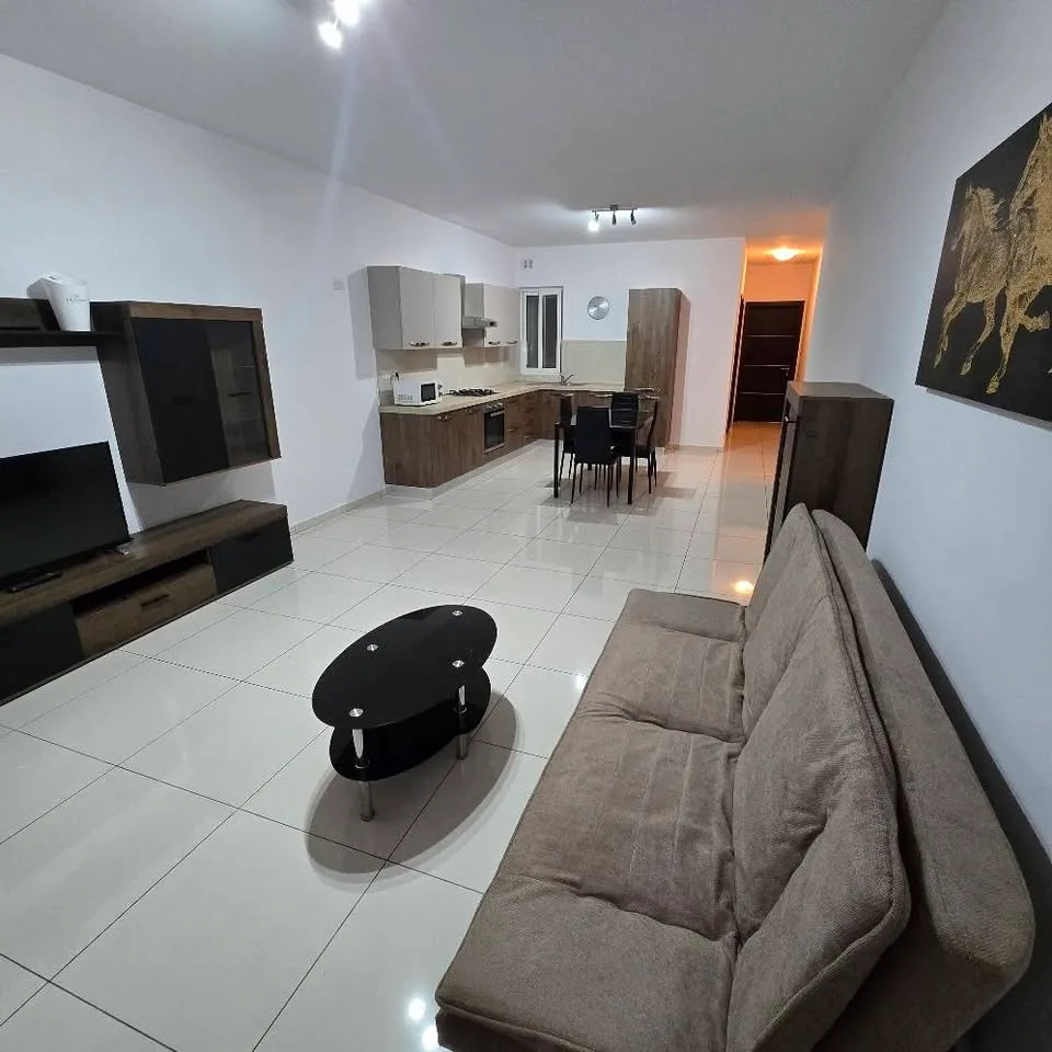 2 bedroom plus study at Bahrija
