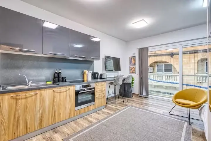Brand New Studios in Pietà
