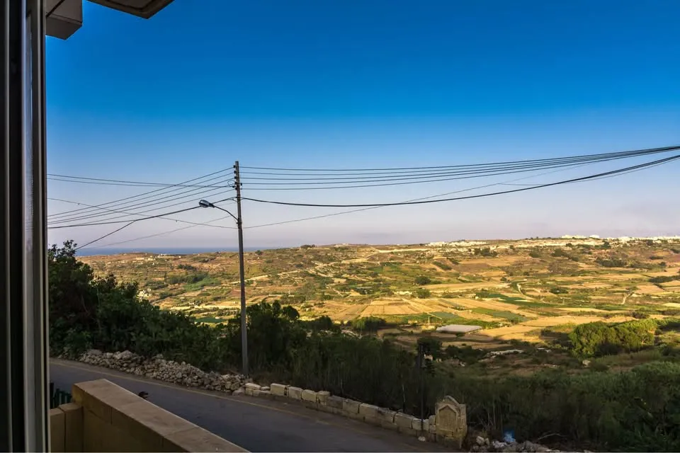 2 Bedroom 1 Bathroom first floor apartment in Xagħra