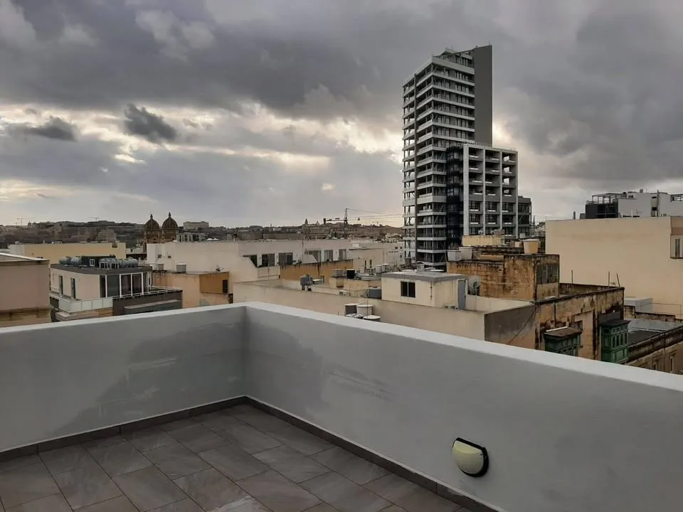 STUDIO PENTHOUSE AVAILABLE AT END OF THIS MONTH