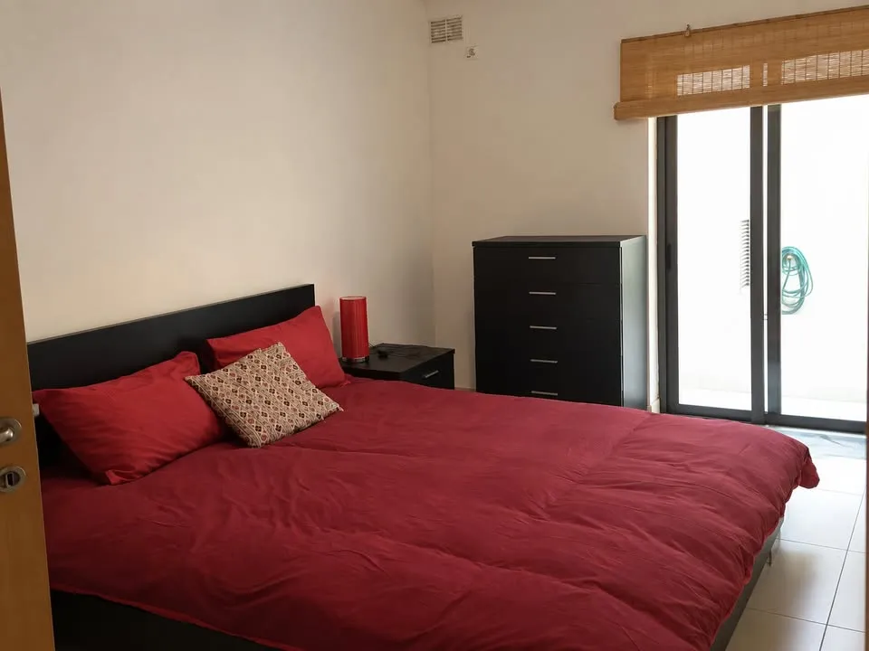 Sliema 2 bedroom 1 bathroom apartment!
