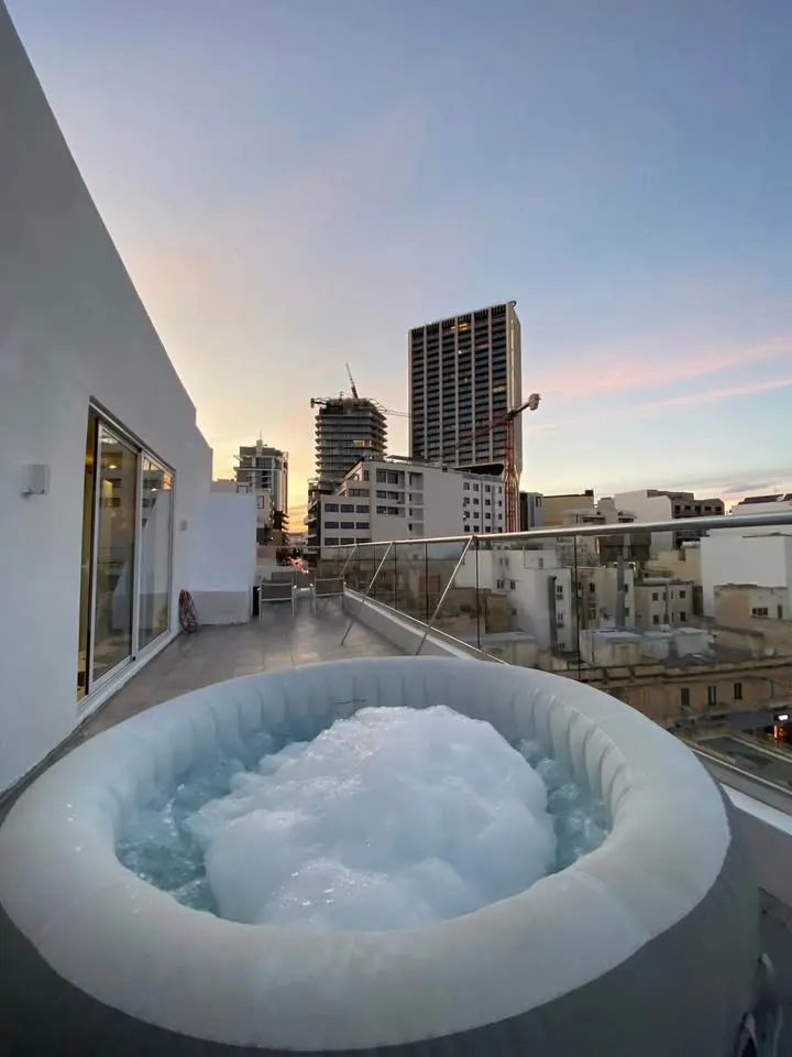 PENTHOUSE | PACEVILLE, ST. JULIAN’S