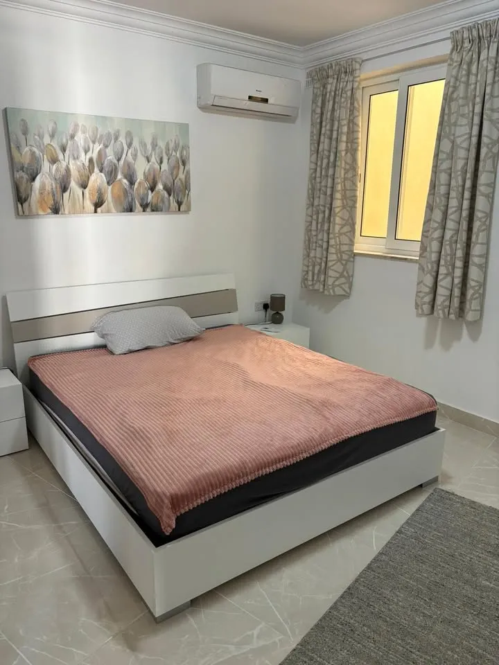 Double Room in modern Sliema apartment
