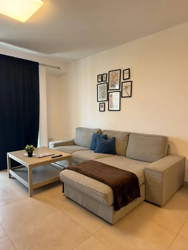 Modern and highly finished 2 bedroom 2 bathroom apartment with country views and large back yard