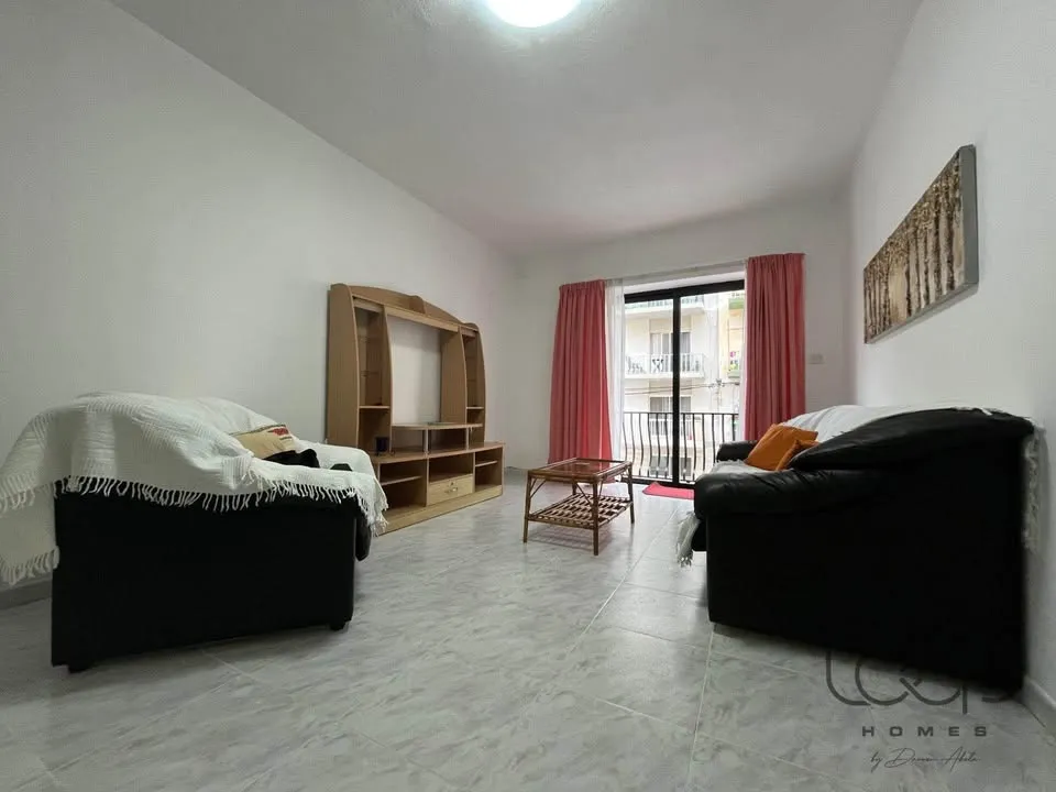 Qawra - Refurbished 2 Bedroom Apartment