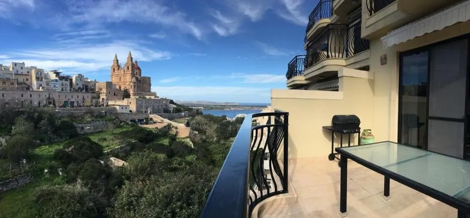 Bright and spacious 2-bedroom apartment in Mellieħa