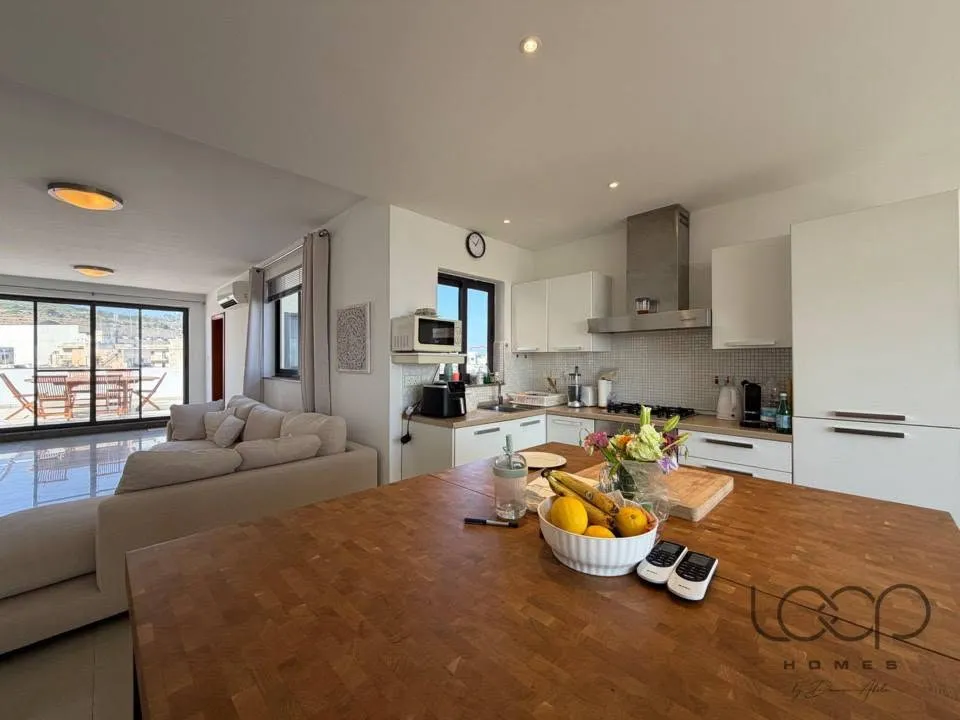 Saint Paul’s Bay - Highly Finished 3 Bedroom Penthouse