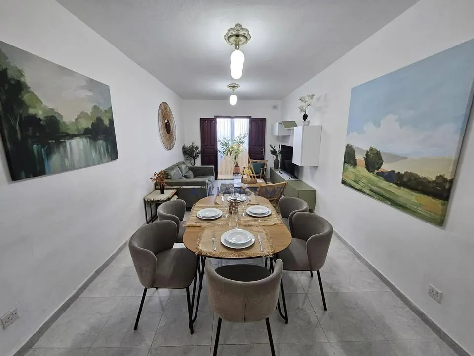 High End 3 Bedroom Apartment!