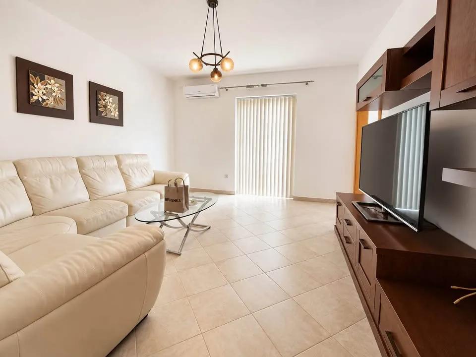 Birkirkara (For rent) - Central and spacious 3 bedroom 2 bath maisonette with roof