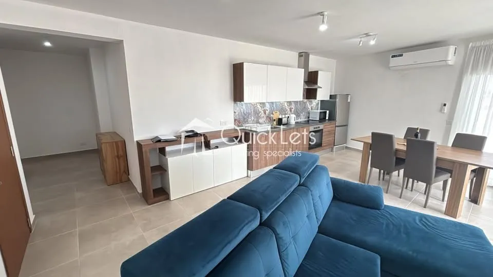 Exquisite one-bedroom penthouse now available
