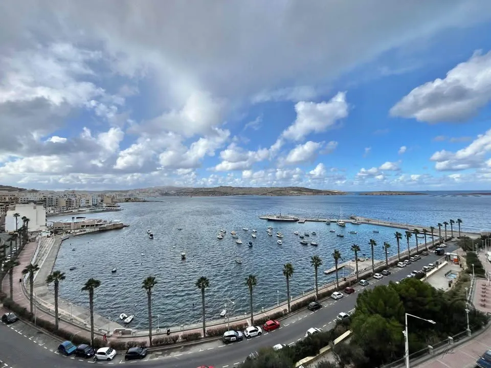 Modern 2 Bedroom Apartment in Bugibba