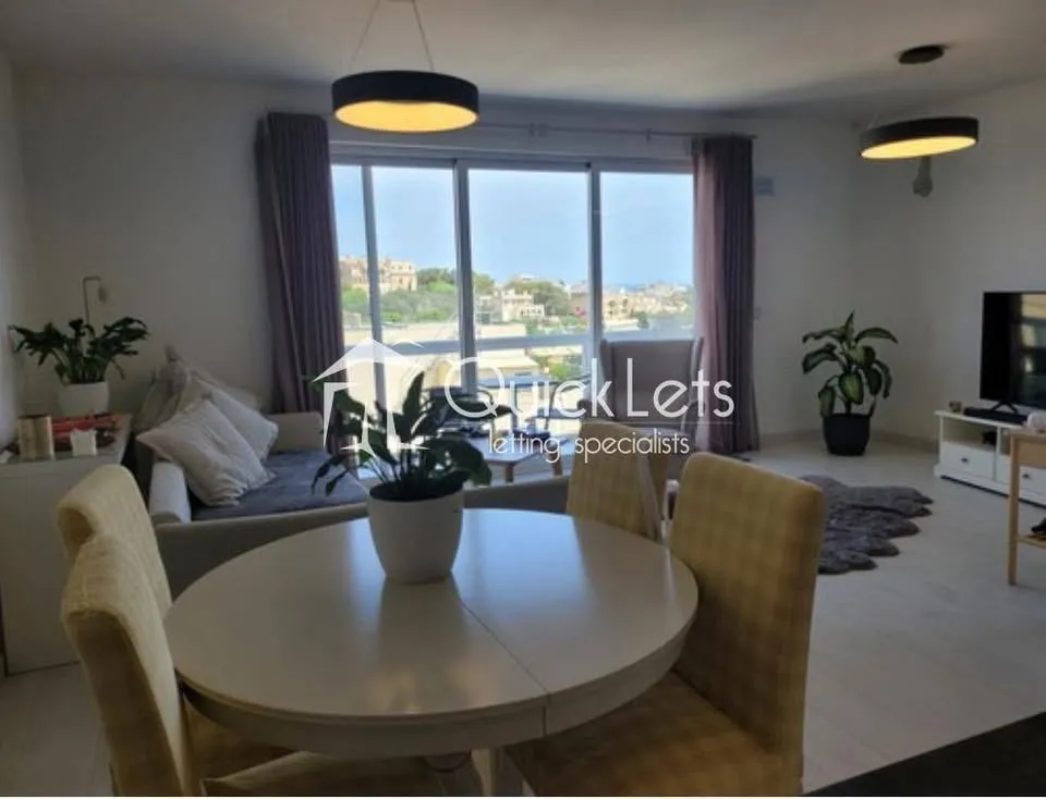 Modern, Fully-equipped 2 Bedroom Apartment in Swieqi